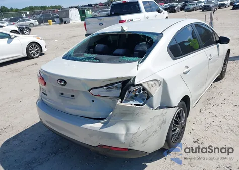 2015 Kia Forte Lx z USA, uszkodzony, nr VIN KNAFK4A61F5358375